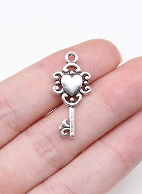 20个/包 26x12mm 古银色锌合金 爱心钥匙吊坠 ABD-C15804
