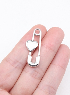 10个/包 31x12mm 多色 锌合金 爱心别针吊坠 ABD-C15714