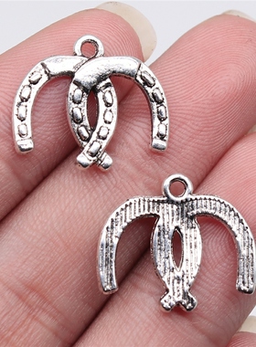 10个/包 20x17mm 古银色锌合金材质 双马蹄吊坠 ABD-C14166