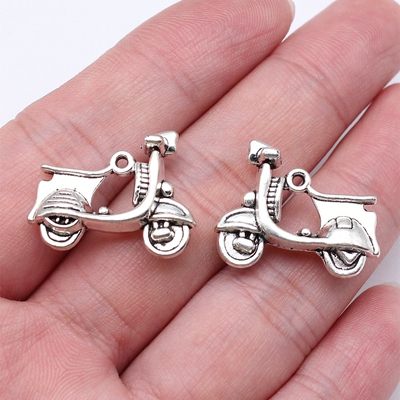 10个/包 23x18mm 古银色锌合金材质 电动车吊坠 ABD-C11448