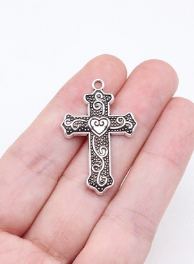 10个/包 33x22mm 古银色锌合金 爱心花纹十字架吊坠 ABD-C15649