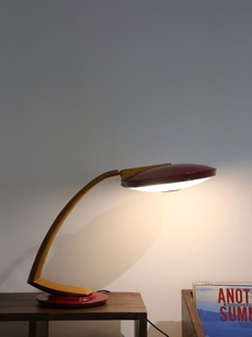 Pérez Luis 设计 西班牙著名灯具fase之传奇台灯 Oliva 由