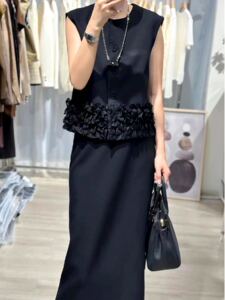 程小姐 大码定制女装2025早秋新款高品质立体花朵马甲半裙两件套