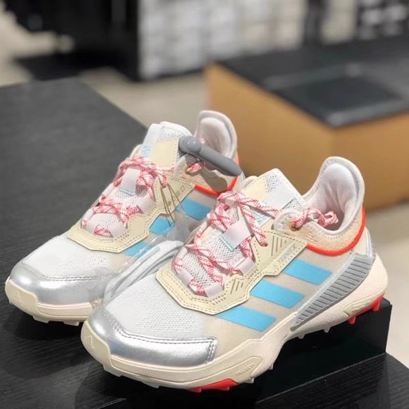 adidas阿迪达斯TERREX HYPERBLUE女子户外徒步防滑登山鞋S42866