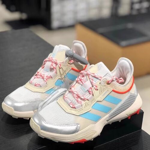 adidas阿迪达斯TERREX HYPERBLUE女子户外徒步防滑登山鞋S42866