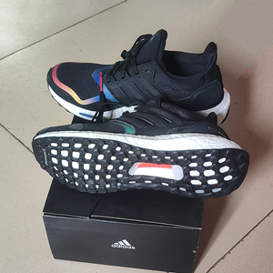断码清仓 Adidas ultraboost阿迪达斯女子 UB全掌缓震跑鞋 FV7015