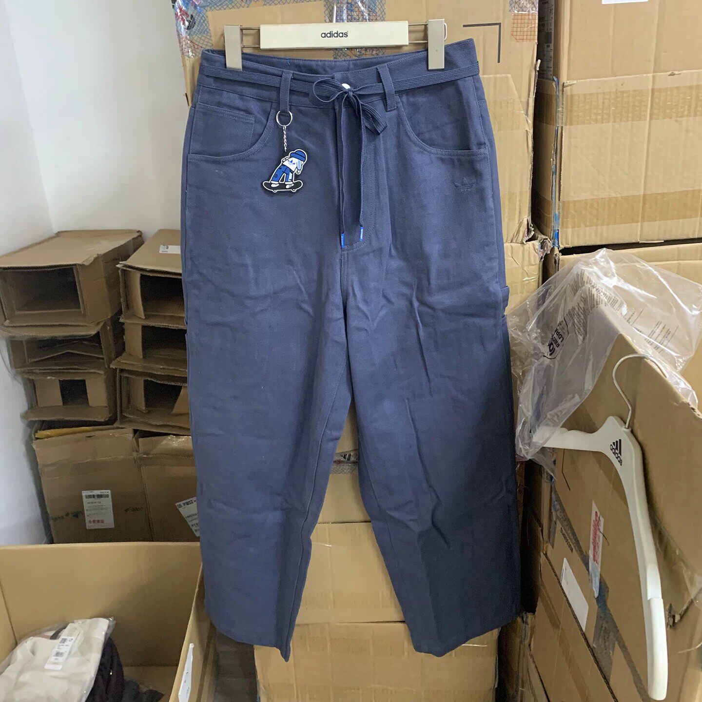 阿迪达斯三叶草男 街头滑板仔文化 工装 纯棉运动长裤JC6839