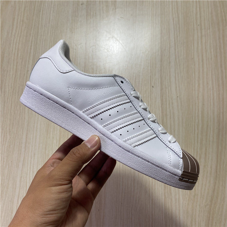 阿迪达斯 三叶草 superstar 金属贝壳头经典休闲鞋 fx4747 fx4748