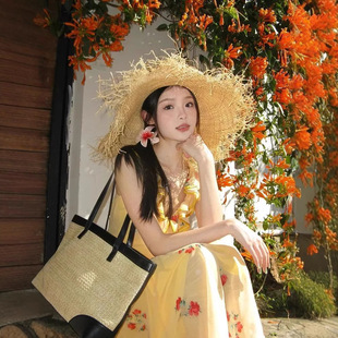 法式 气质收腰显瘦多巴胺甜美长裙 V领黄色碎花吊带连衣裙女装 夏季