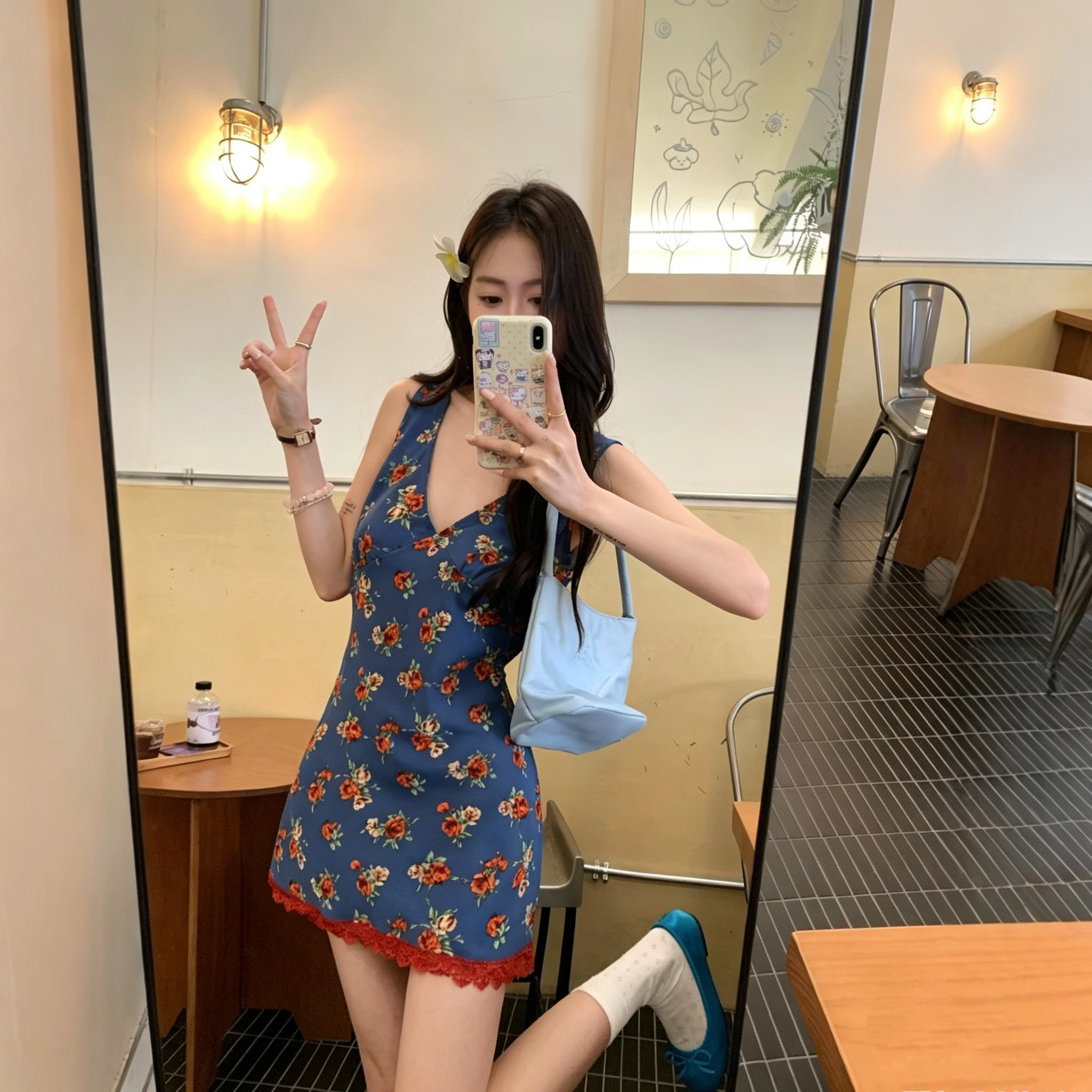 夏季V领碎花吊带收腰显瘦连衣裙