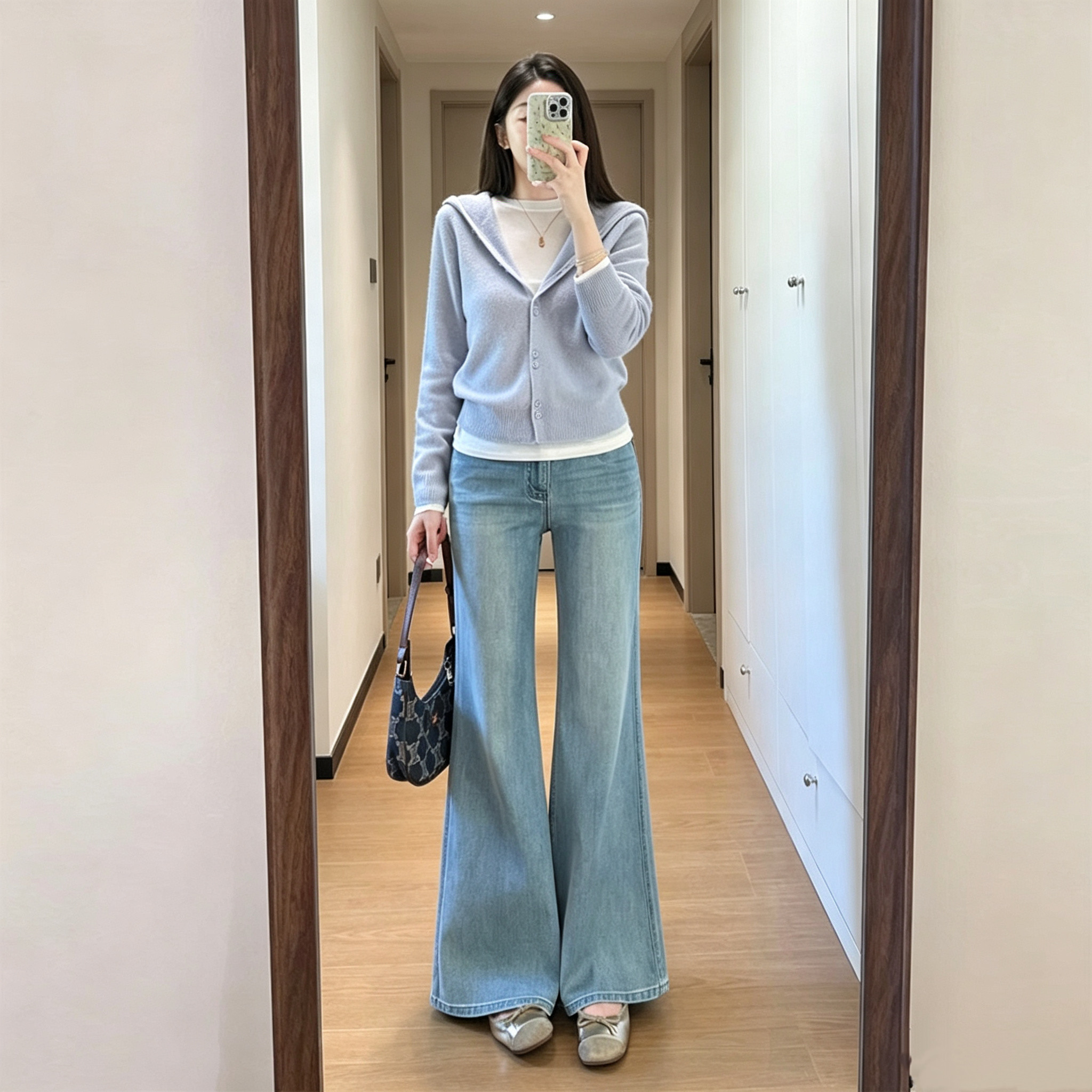 浅色窄版直筒微喇牛仔裤女2026春季新款高腰弹力宽松不贴腿喇叭裤