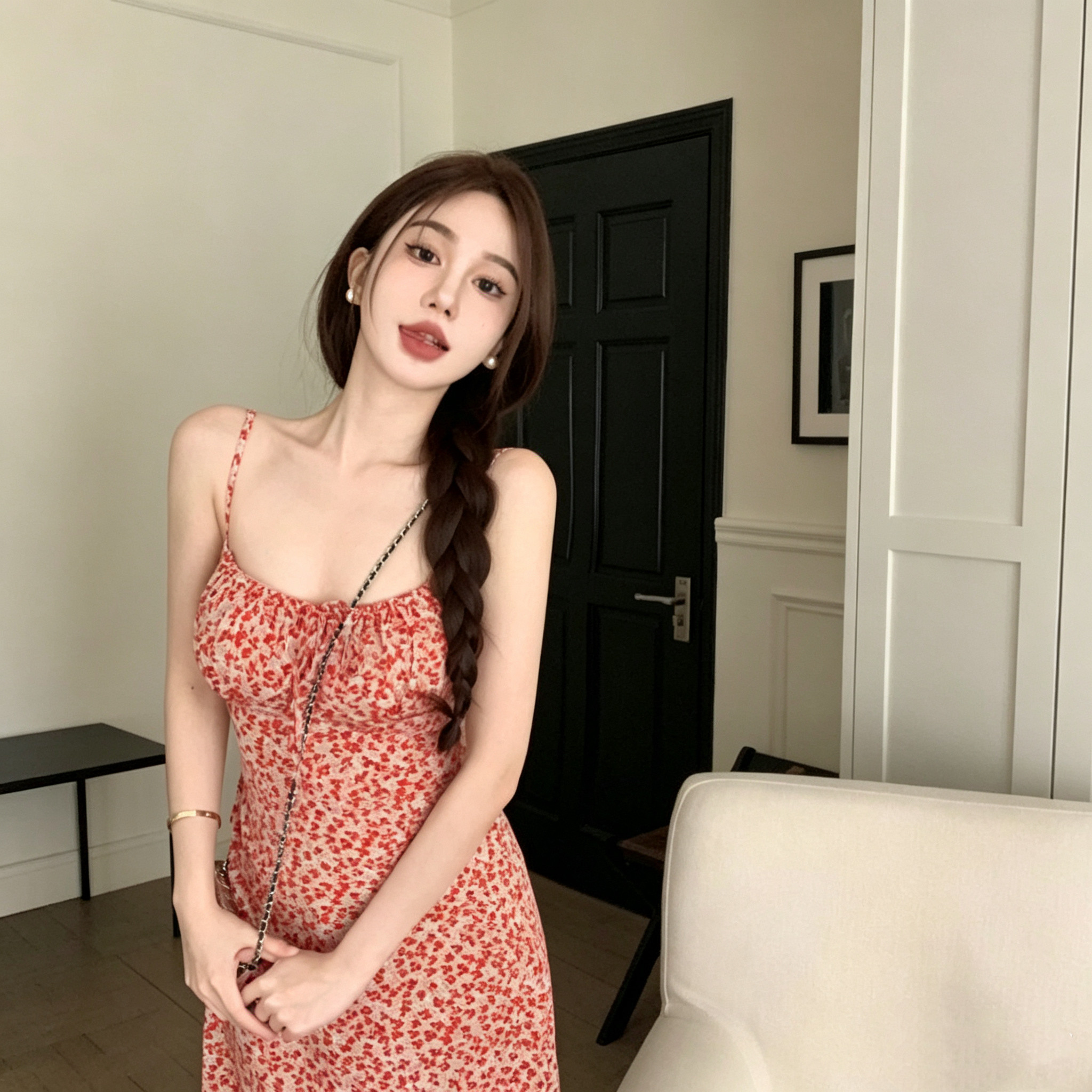 夏季法式碎花收腰显瘦吊带连衣裙
