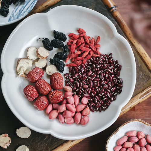 五红汤桑葚红豆红花生红枣