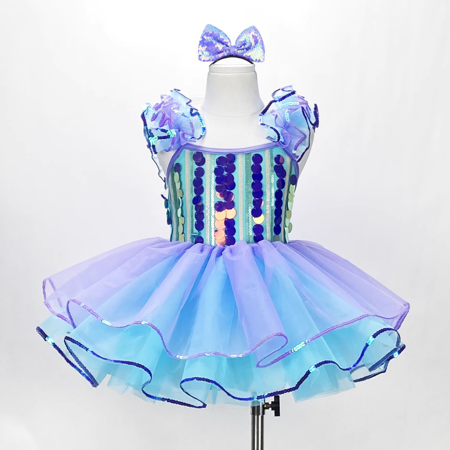 新款儿童亮片舞蹈服女童演出服蓬蓬裙女孩现代舞礼服走秀可爱粉色