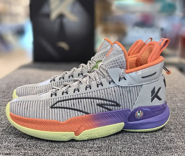 安踏氮科技高帮减震篮球战靴