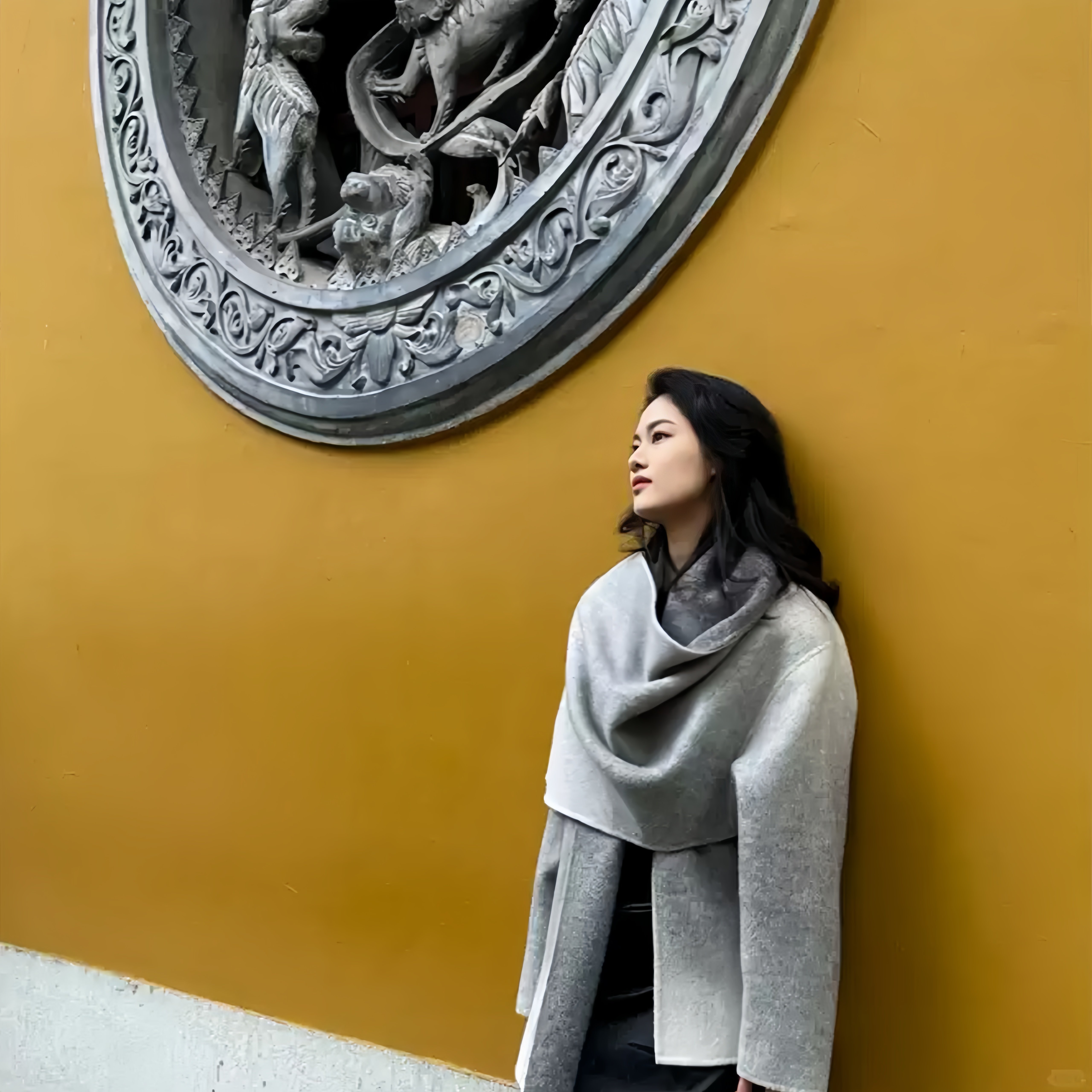 2025秋冬新款高级感大围巾中长款慵懒时尚渐变色双面呢外套女大衣