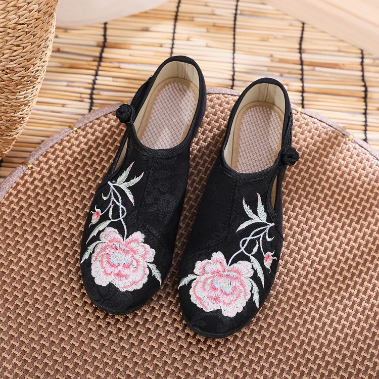 北京民族风柔软低跟广场舞汉服鞋