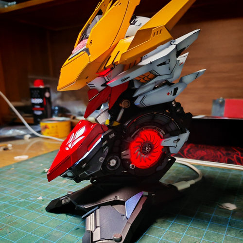 拼装独角兽红异端能手办