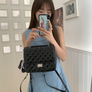 肥肥自制包包女士2025春夏新款黑色漆皮日常简约百搭休闲双肩背包