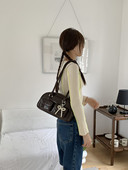 大容量韩国ins黑色复古保龄球手提单肩包 肥肥自制包包女2025新款