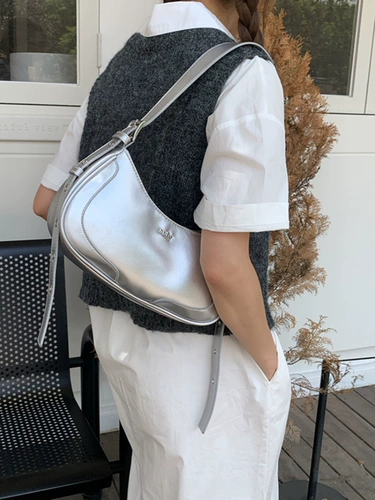 Сумка подмышку, сумка через плечо, небольшая дизайнерская ретро сумка на одно плечо для жирной кожи, коллекция 2023, в корейском стиле