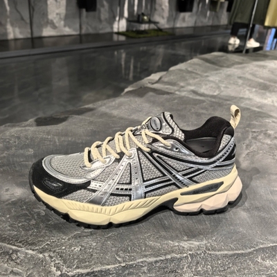 安踏冠军AG-G02王一博同款