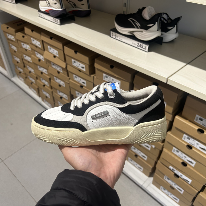 安踏欧文女板鞋TRIBE篮球文化休闲潮流运动鞋低帮板鞋122441805