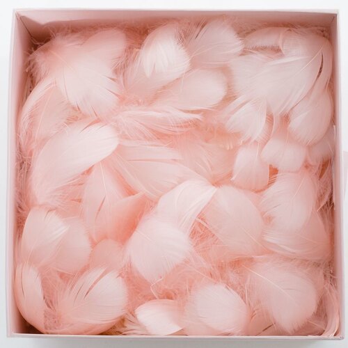 马卡龙羽毛diy手工婚庆礼盒填充