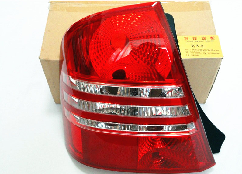适用于05-10款马海南自达323海福星尾灯福美来1代后组合尾灯