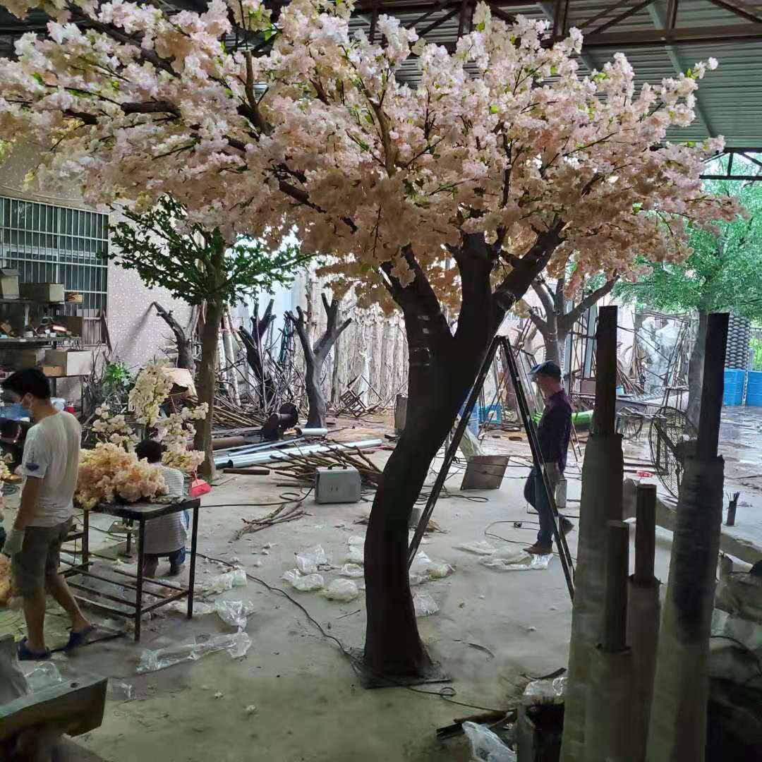 仿真樱花树 香槟色假樱花大树定做 造型优美 商场酒店樱花树厂家