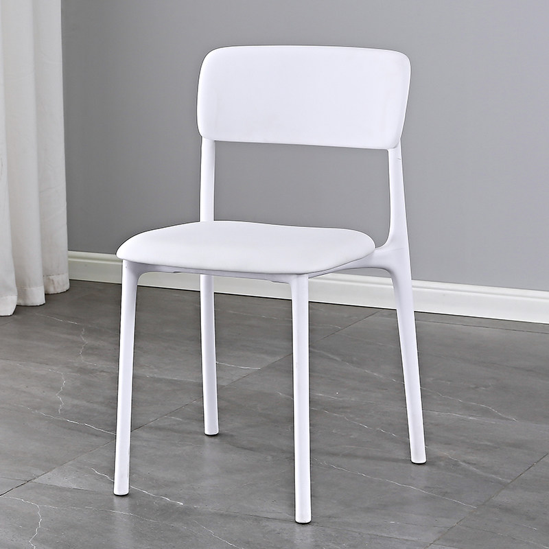 PP塑料可叠放餐椅工厂批发