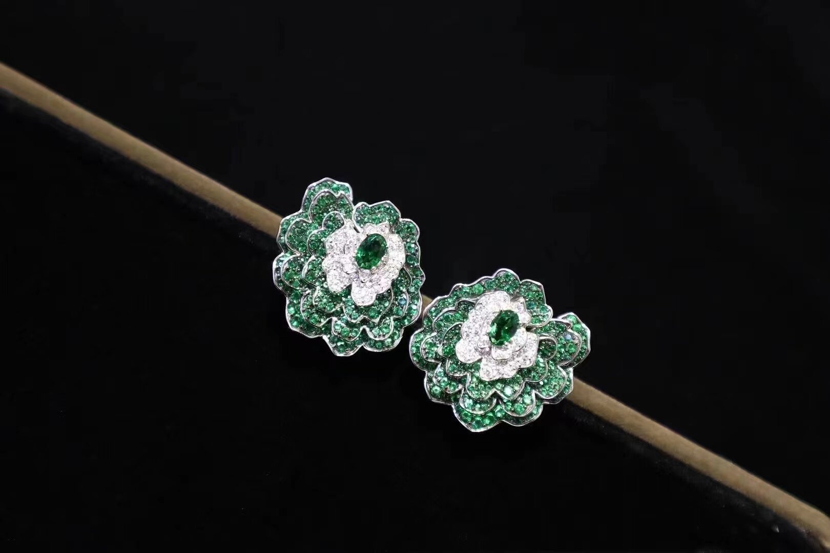 绿色锆石耳钉多层925纯银25*27MM 气质 高档