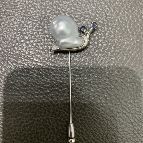 男士珠宝胸针高端天然海水澳白珍珠胸针蜗牛原创18K金钻石蓝宝石