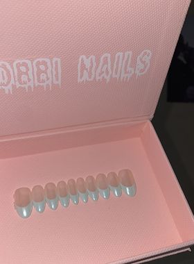 BOBBINAILS欧美高光粉法式奶蓝绿色简约可拆卸穿戴甲