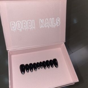 BOBBINAILS简约纯黑华子钻百搭小众风ins可拆卸穿戴甲手工制作
