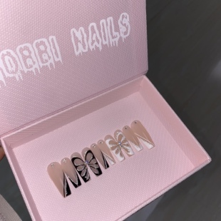 BOBBINAILS欧美鸳鸯黑白法式线条镂空蝴蝶碎钻手工穿戴甲成品