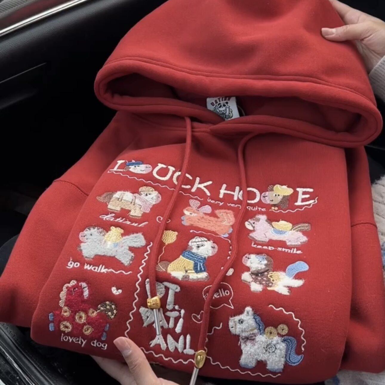 重磅新年款小马刺绣加绒连帽长袖卫衣女秋冬宽松百搭休闲红色外套