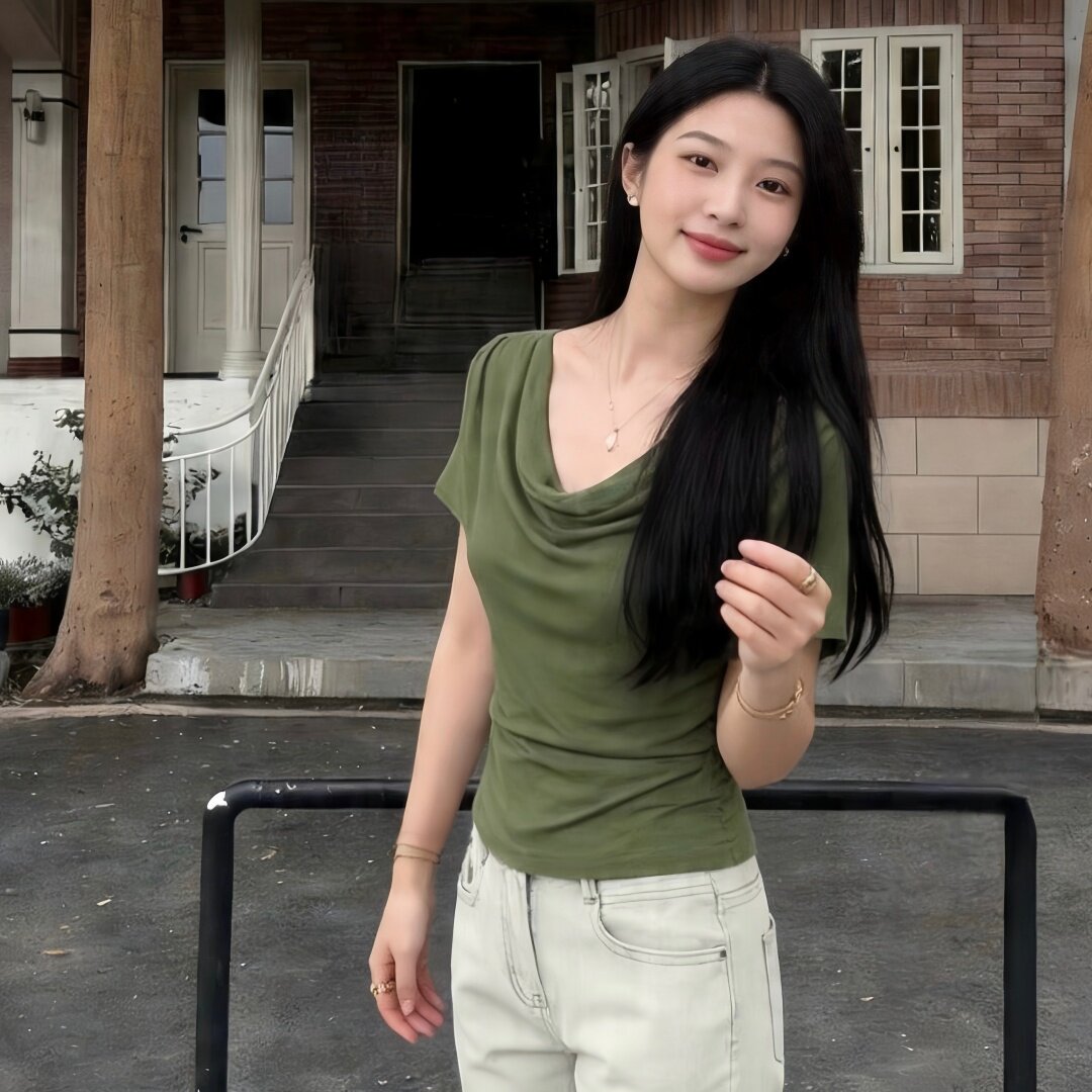 钱章章 巨显瘦！设计感天丝绵羊毛不规则荡领一字肩气质短袖女