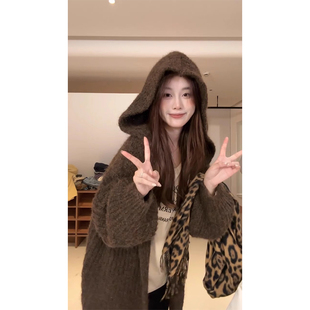 慵懒风连帽针织开衫大衣女宽松秋冬加厚保暖粗毛线毛衣外套女长款