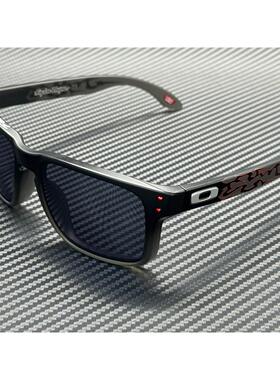 Oakley奥克利OO9102 Z0黑色Fade男士57 mm太阳眼镜