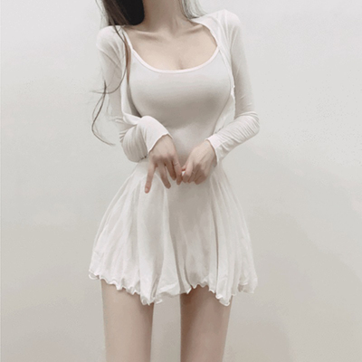 辣妹U领吊带连衣裙搭配一整套女