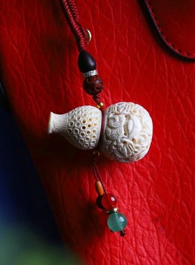 猛犸象牙镂空葫芦吊坠寓意福禄寿