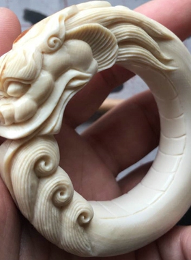 天然精雕纯手工制作孤品吊坠