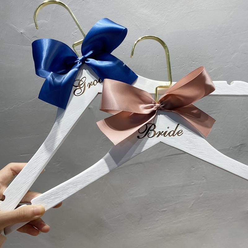 白色实木复古拍照衣架刻名字婚期 婚礼伴手礼送新娘新郎结婚礼品