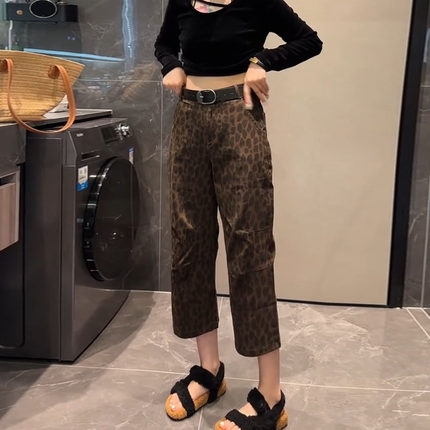 秋冬新款美式复古深咖豹纹牛仔裤时尚宽松显瘦高腰百搭七分阔腿裤