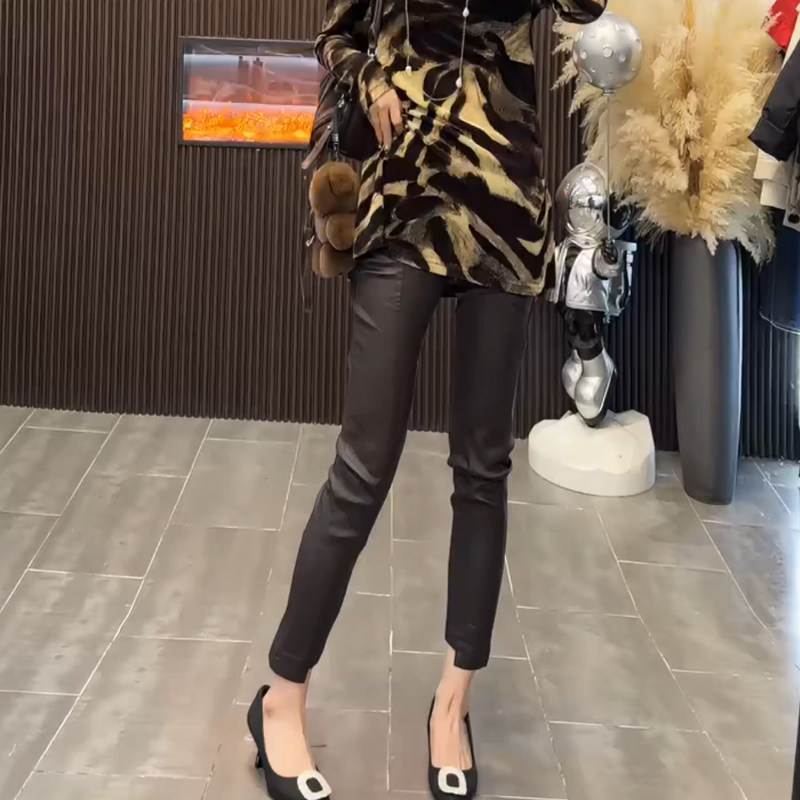 秋冬新款皮裤女涂层PU九分不规则裤脚弹力修身净版百搭小脚铅笔裤