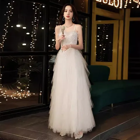 名媛女高端吊带气质2025新款轻奢宴会高级感生日主持人年会晚礼服