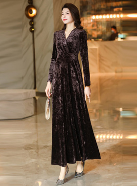 棕褐色高级感连衣裙女春秋2026开春气质穿搭优雅法式显瘦裙子1044