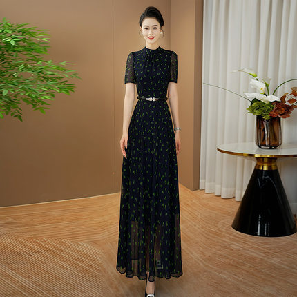 夏天巨好看碎花连衣裙女2025夏装新款显瘦优雅高级感气质长裙148
