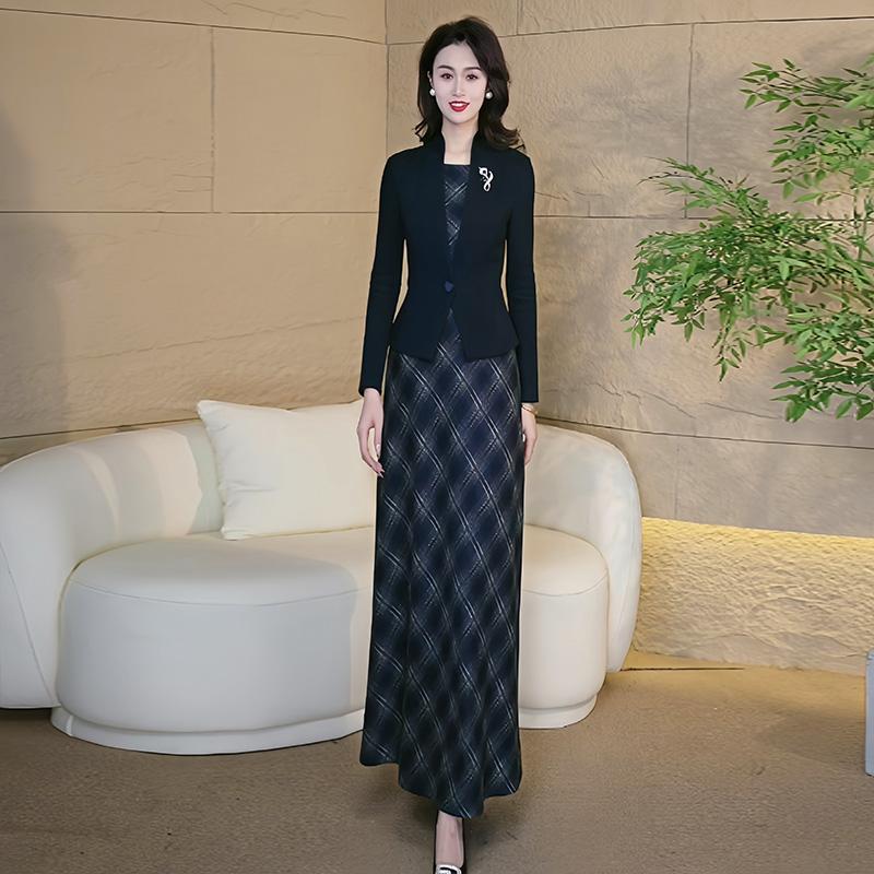 正式场合连衣裙女春秋2025新款高级感显瘦气质拼接假两件长裙3066